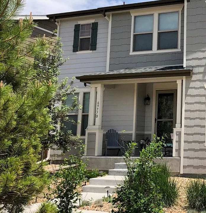 6977 Isabell Ln