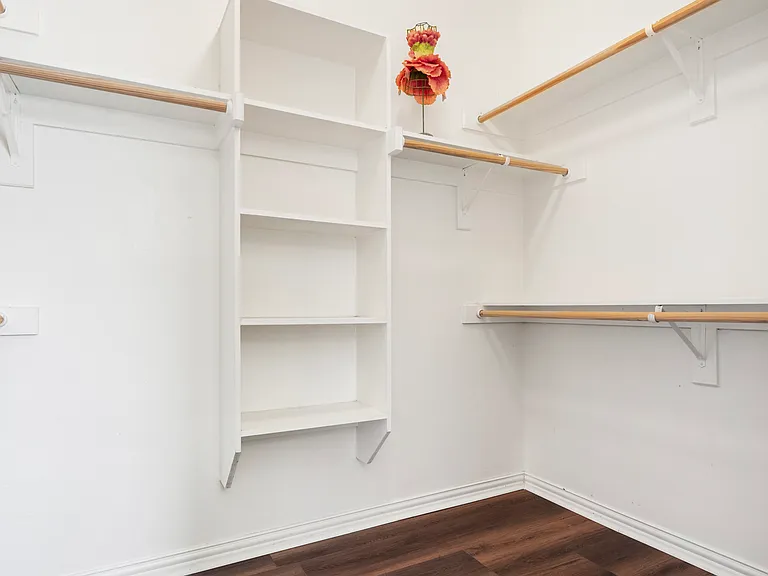 135 Springtree St — Photo 13
