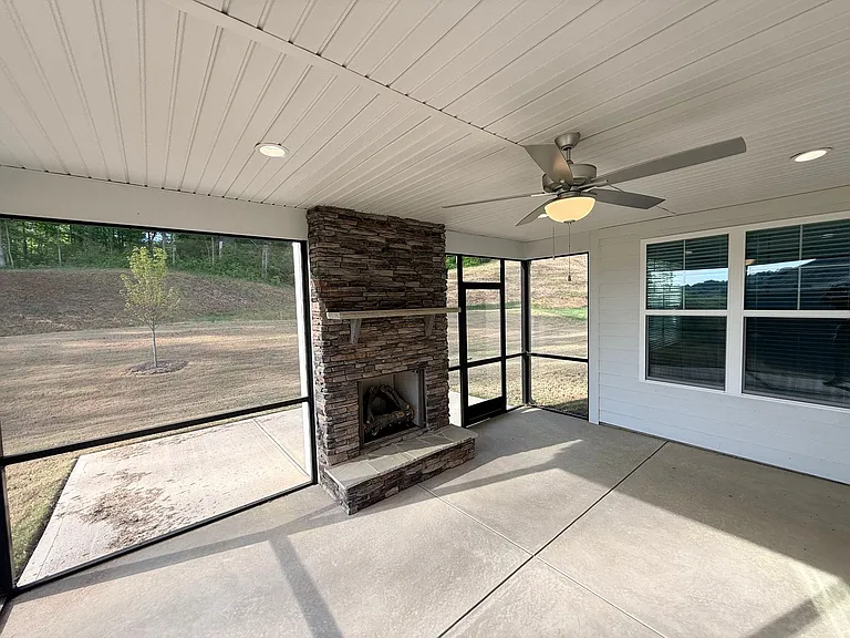 2567 Cornelius Pl NW — Photo 24