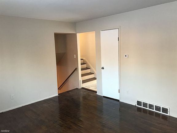 Living Room-Tri Level View