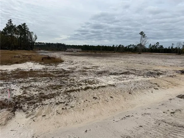 16 Wiregrass Ln, Waycross, GA 31501