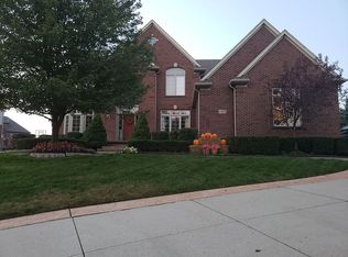 6427 Beacon Hill Dr, Washington, MI 48094