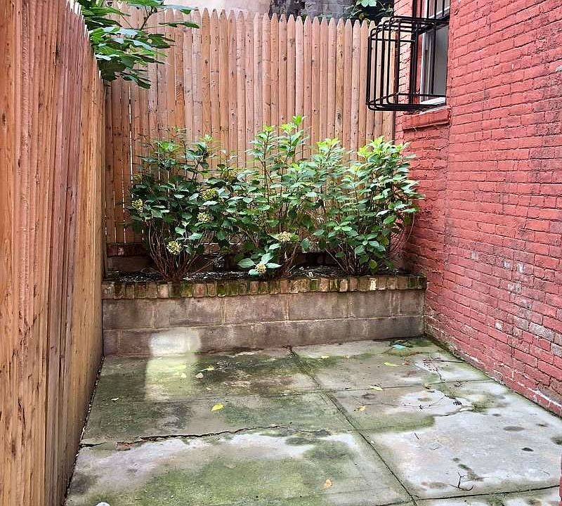 1st image of 258 W 73rd St #A1