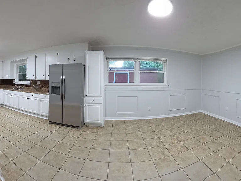 Kitchen / dining room area