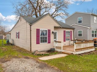 63 Kessler St, Monroe, MI 48162