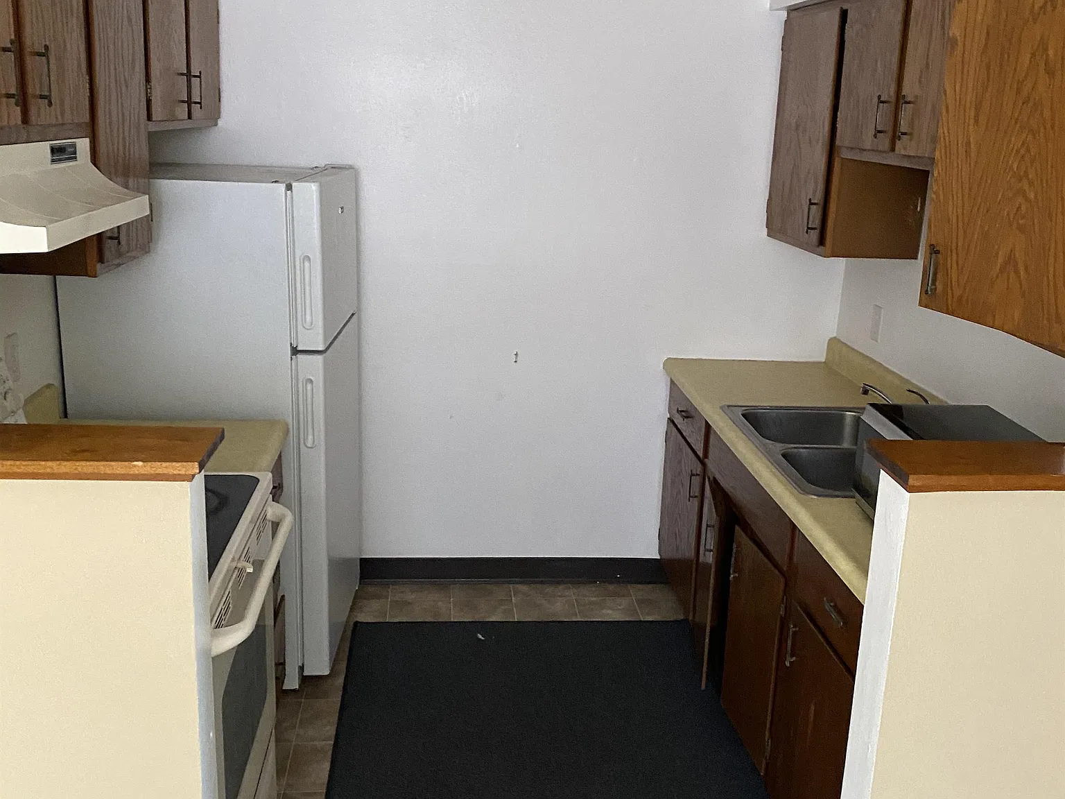 Greystone Bldg 2 - Unit 8 — Photo 4