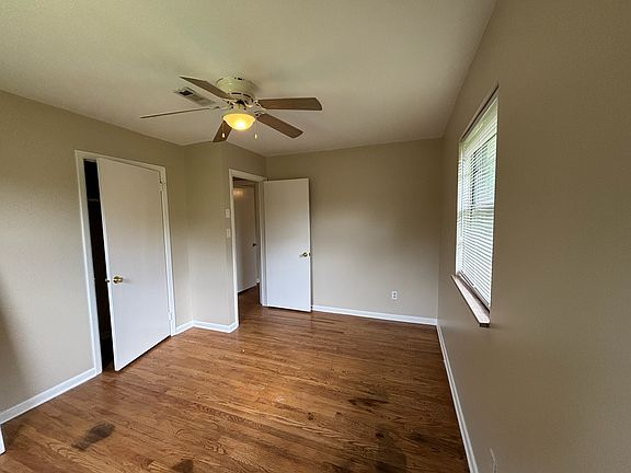 3rd image of 612 Hardwicke Dr
