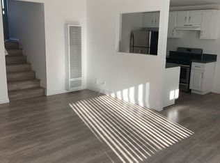 5323 Colodny Dr APT 212, Agoura Hills, CA 91301