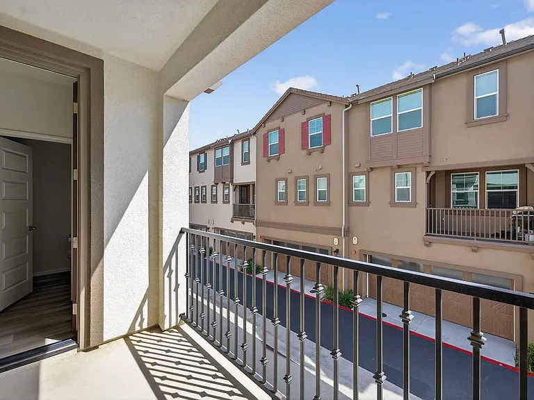 40379 Melrose Dr — Photo 37