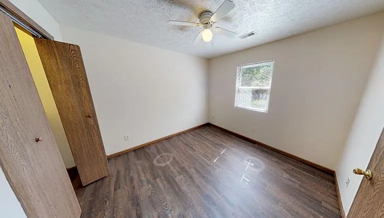 308 S Bentley St — Photo 9
