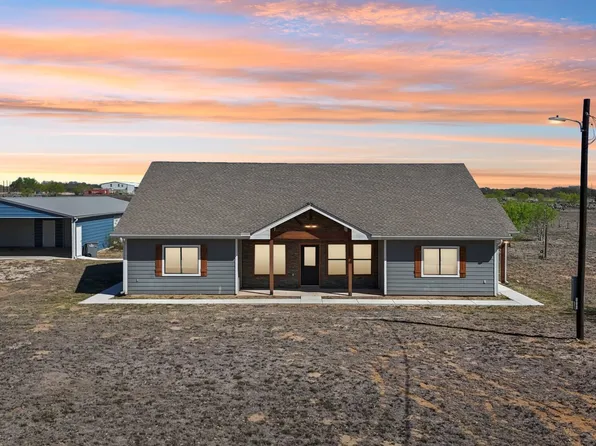 1783 county road 7711, Devine, TX 78016