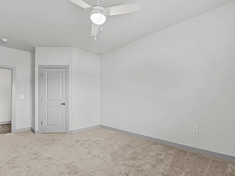 Litchford 315 Apartments — Photo 24
