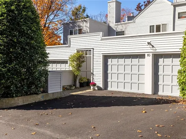 10 Beechwood Way, Briarcliff Manor, NY 10510