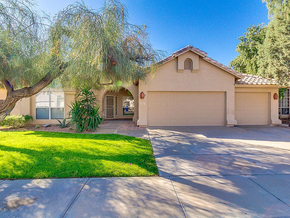 1st image of 10923 W Laurelwood Ln