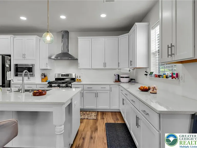 5044 Bellflower Dr — Photo 29