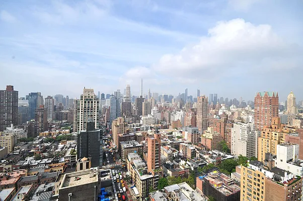 Rented by Keller Williams NYC | media 40