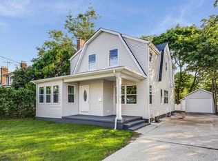 231 Irving Pl, Woodmere, NY 11598