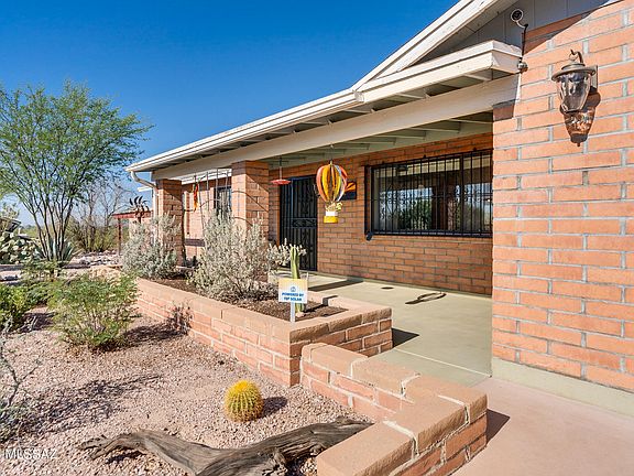 3rd image of 3711 N Placita Chivo
