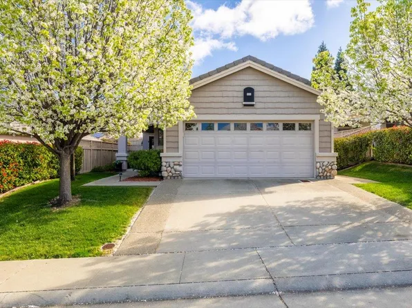 425 Hopkins Ct, Lincoln, CA 95648