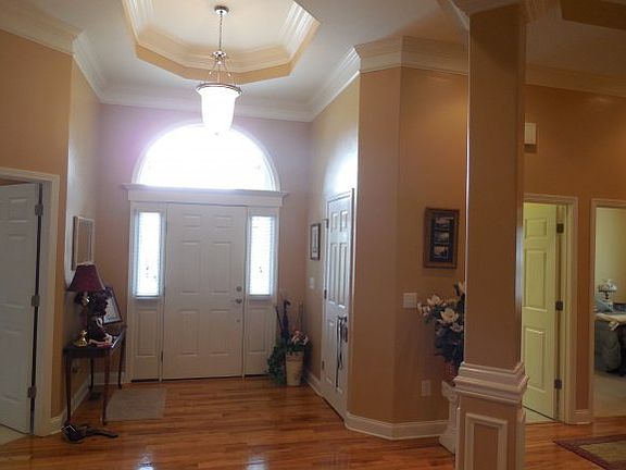 3rd image of 1019 Waterbrooke Ln