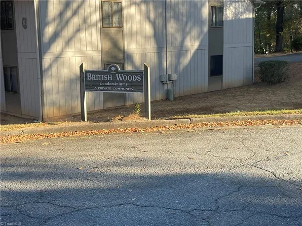2240 Sunderland Rd APT 57N, Winston Salem, NC 27103