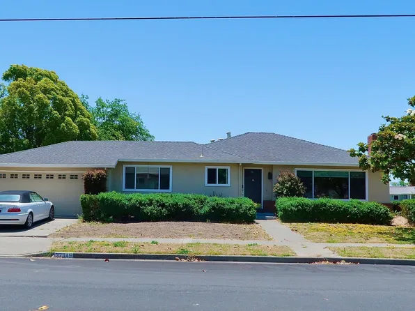 37945 Ballard Dr, Fremont, CA 94536