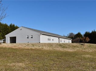 65 Mike Abbey Ln, Taylorsville, NC 28681