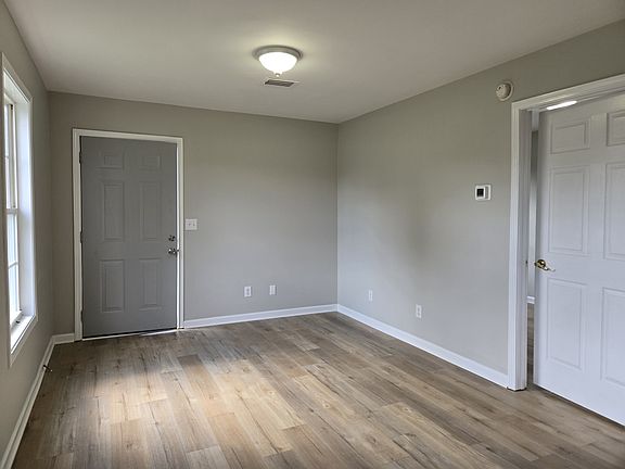 3rd image of 228 Villa Ct