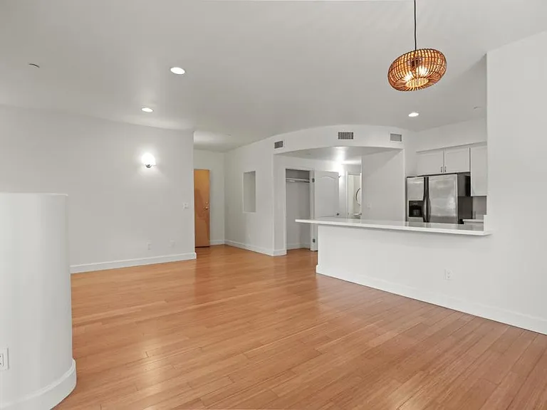 1433 Federal Ave #101 — Photo 9