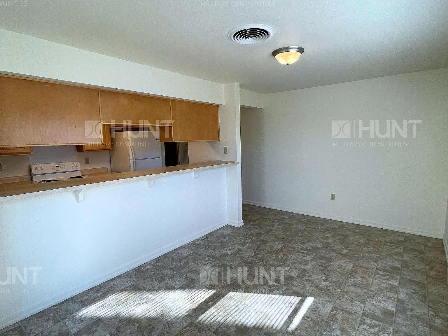 3 bed, 1389 sqft, $1,320 — Photo 4