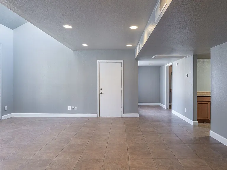 Casa Sol Apartments — Photo 10