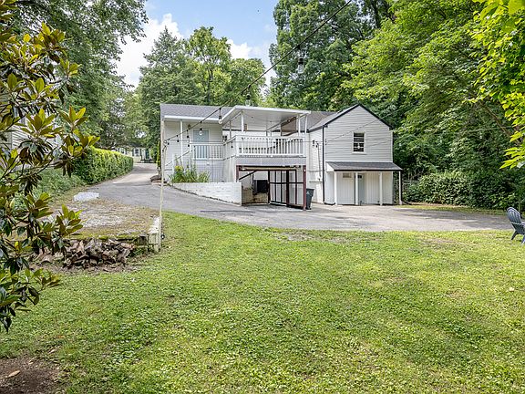 4th image of 1212 Kermit Dr #B