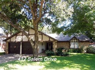 412 Salem Dr, Hurst, TX 76054