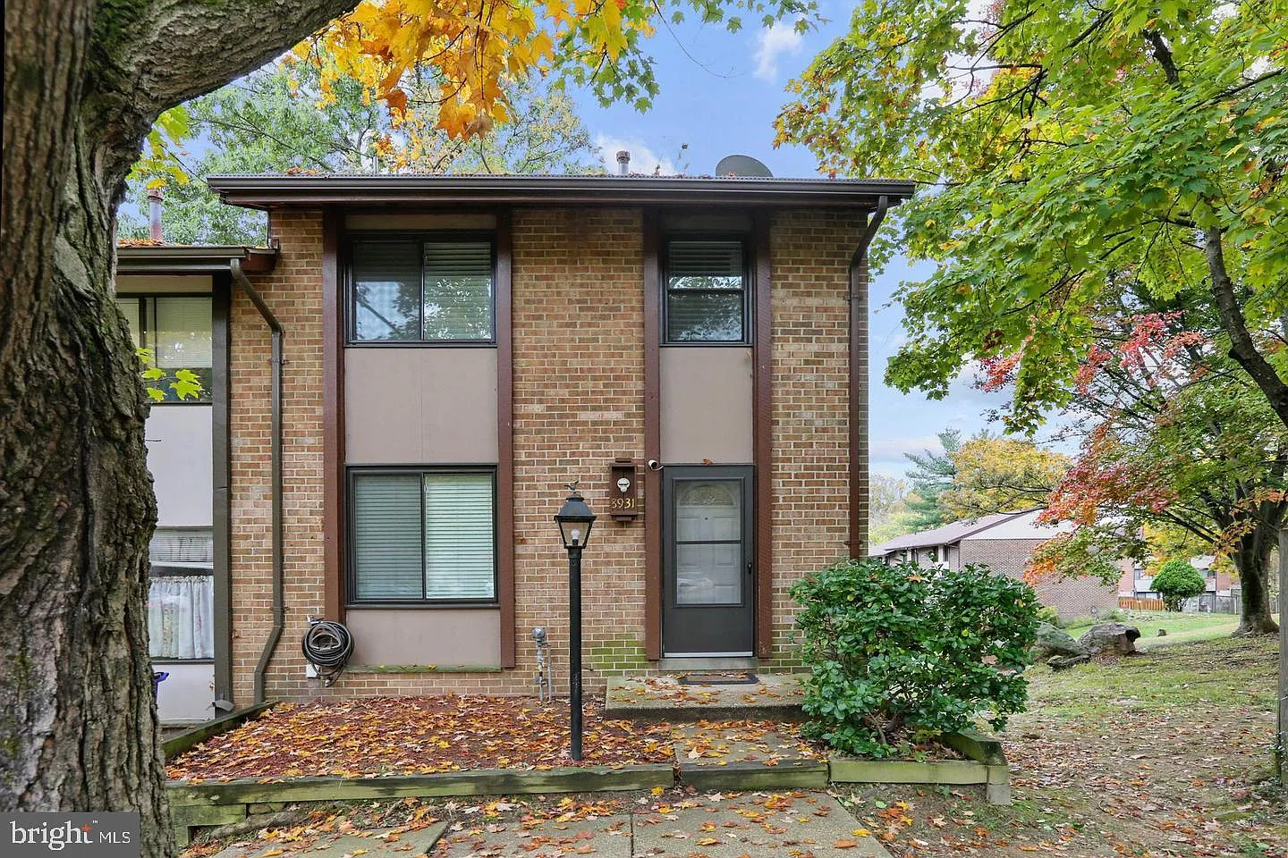 3 bed, 1395 sqft, $2,800 — Photo 1