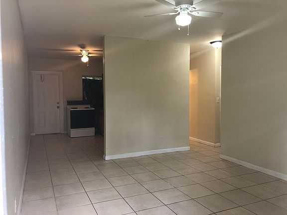4th image of 307 SW 11th Ave #C