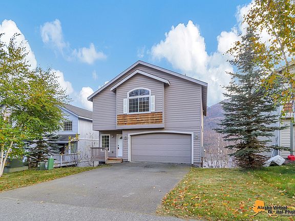 3rd image of 9162 Eagle River Ln