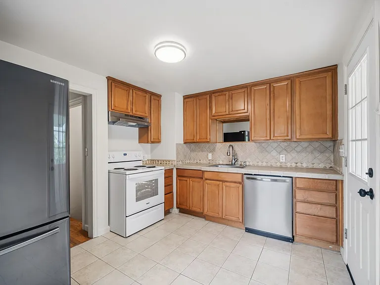 2403 W Everett Ave — Photo 13