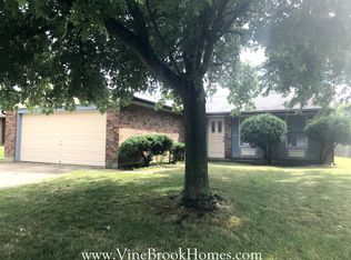 6056 Green Knolls Dr, Dayton, OH 45424