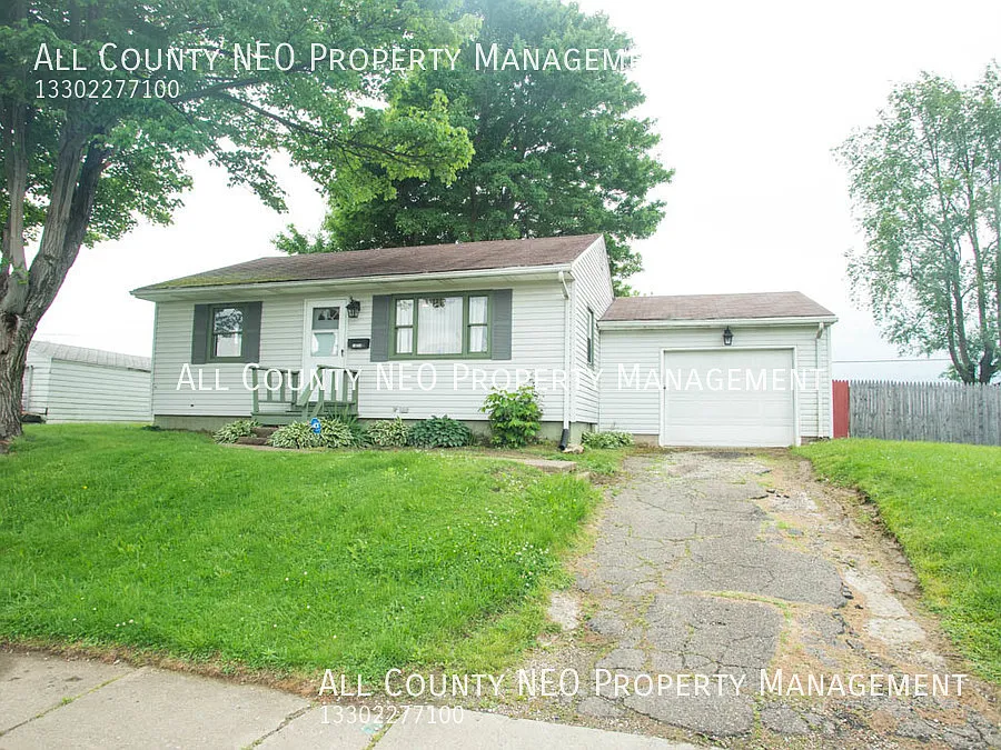 1830 Endrow Ave NE photo 1