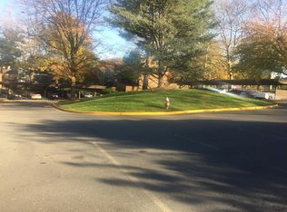 11366 Links Dr, Reston, VA 20190