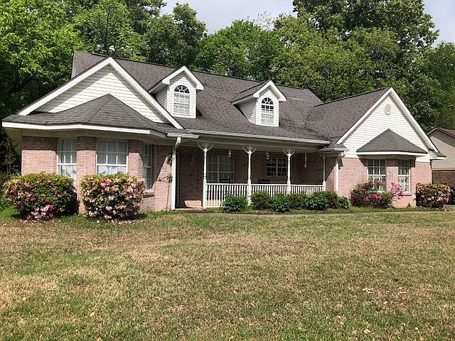 1st image of 111 Acorn Ln