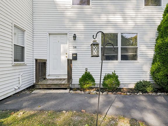 3rd image of 38 Dale St
