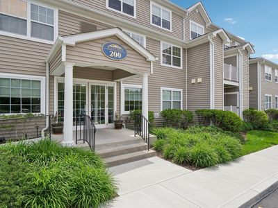 200 Woodcrest Lane #202, Mount Kisco, NY, 10549