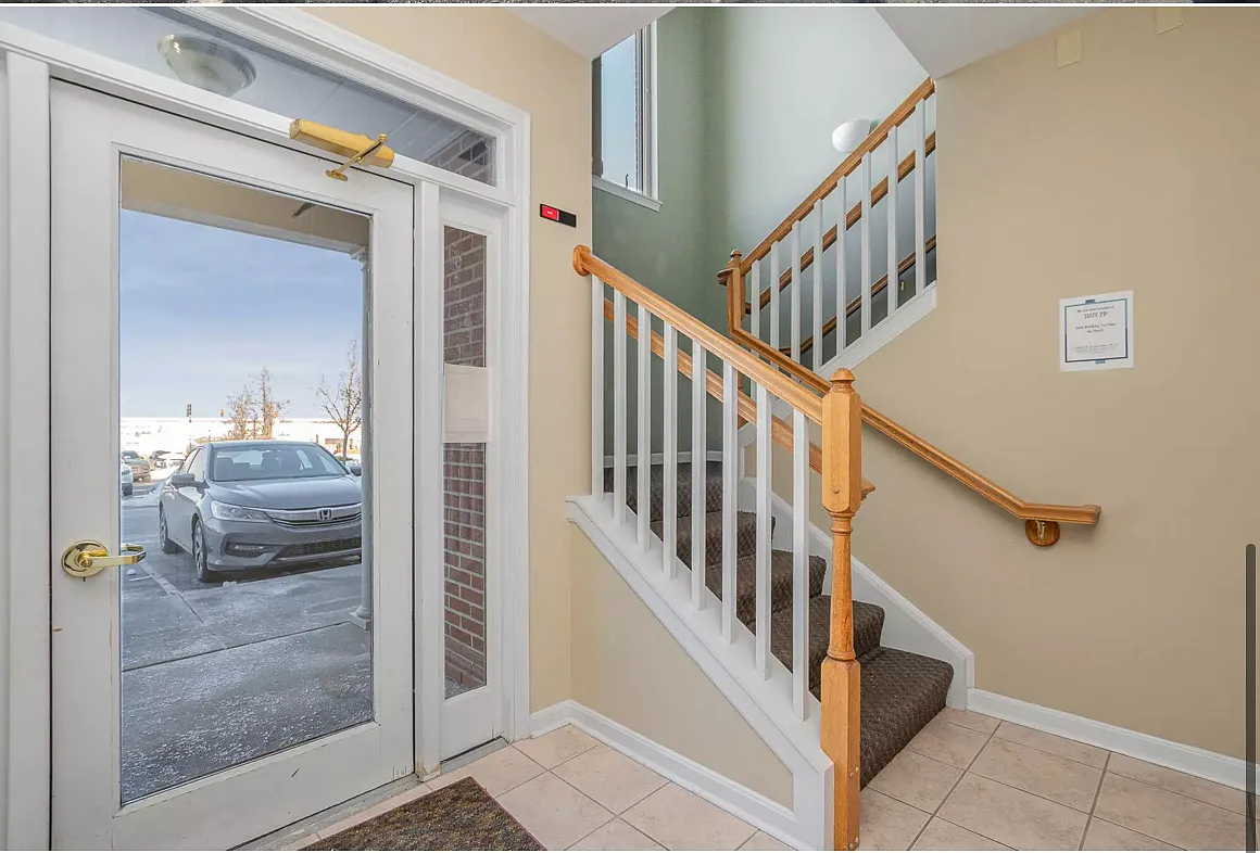 3 bed, $1,395 — Photo 2