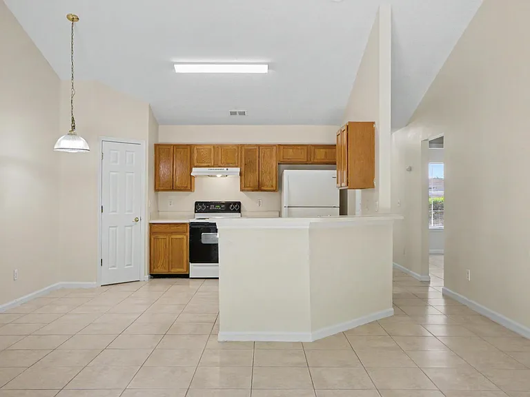 90 Buttonworth Dr #A — Photo 10