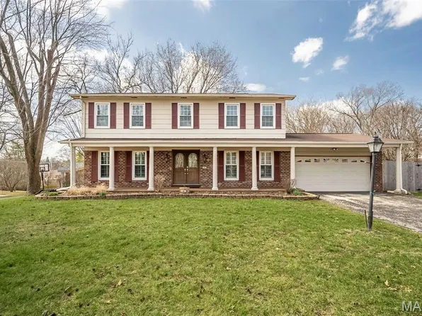 1803 Seven Pines Dr, Saint Louis, MO 63146