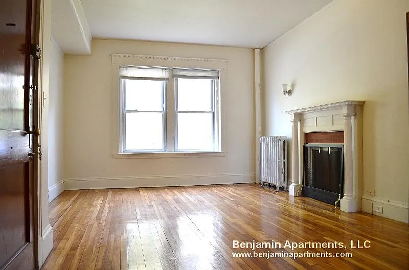 3 bed, $3,495 — Photo 1