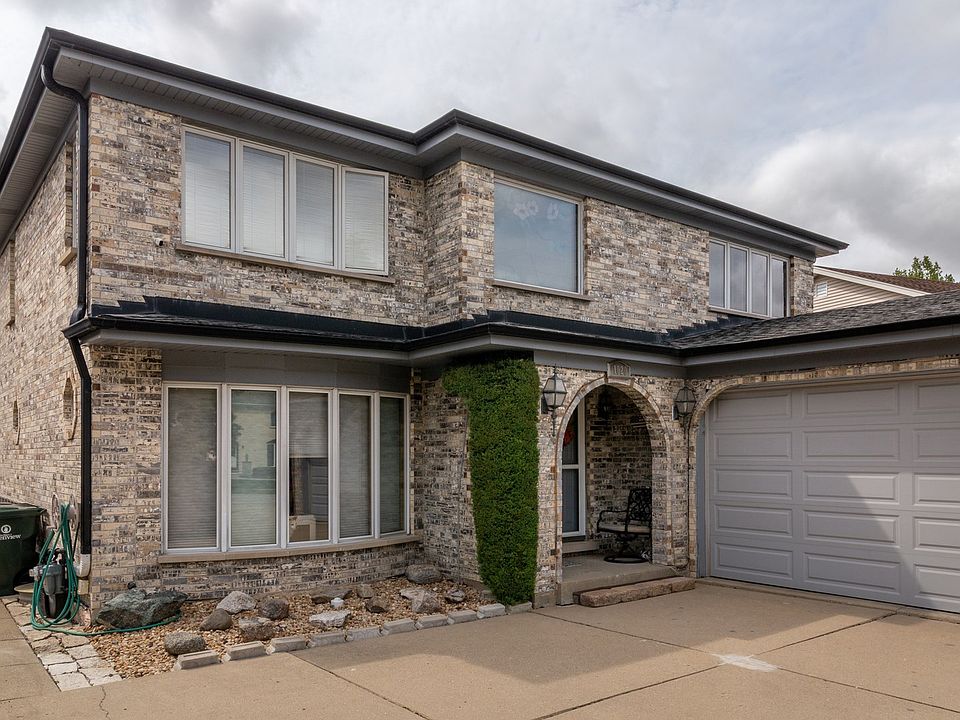 2nd image of 1020 Bette Ln