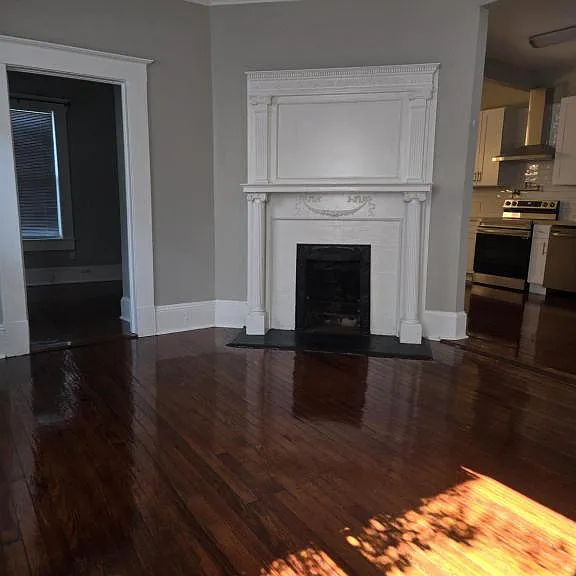 655 E Henry St — Photo 6