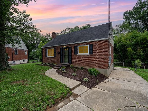 3rd image of 11 Cedarwood Ct